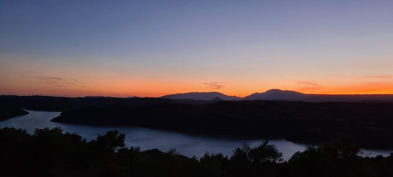 Casa Mon Villa Tiurana Luaran gambar